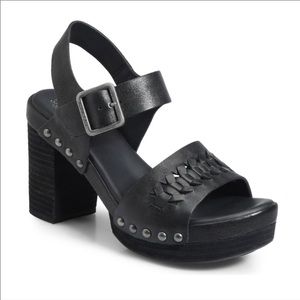 Kork-Ease Pasilla sandals in black, studded platform sandal